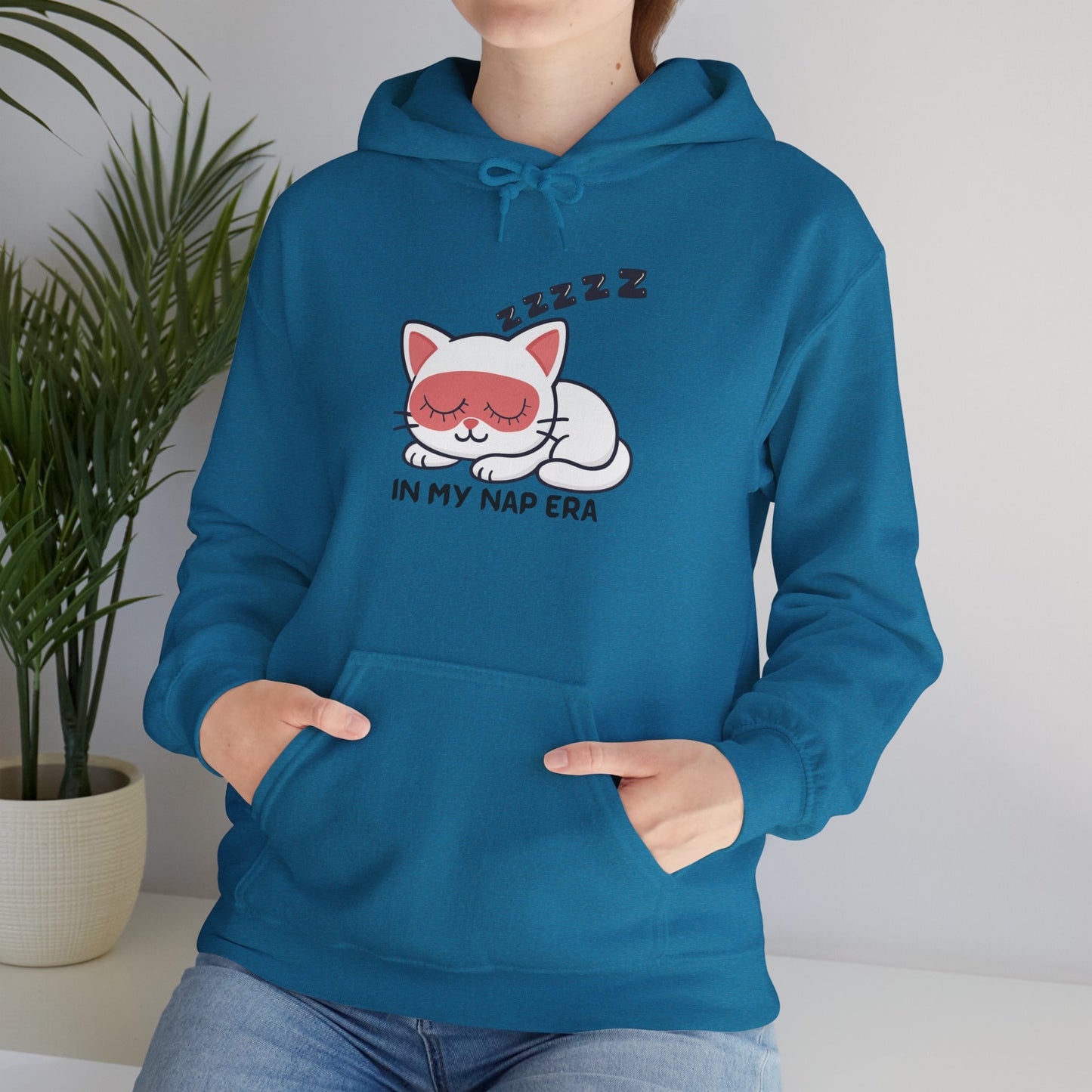 Sudadera con capucha LUMI the Cat — "En mi era de siesta" Pullover rosa acogedor